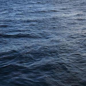 打扑克爽❌又黄❌视频动漫
